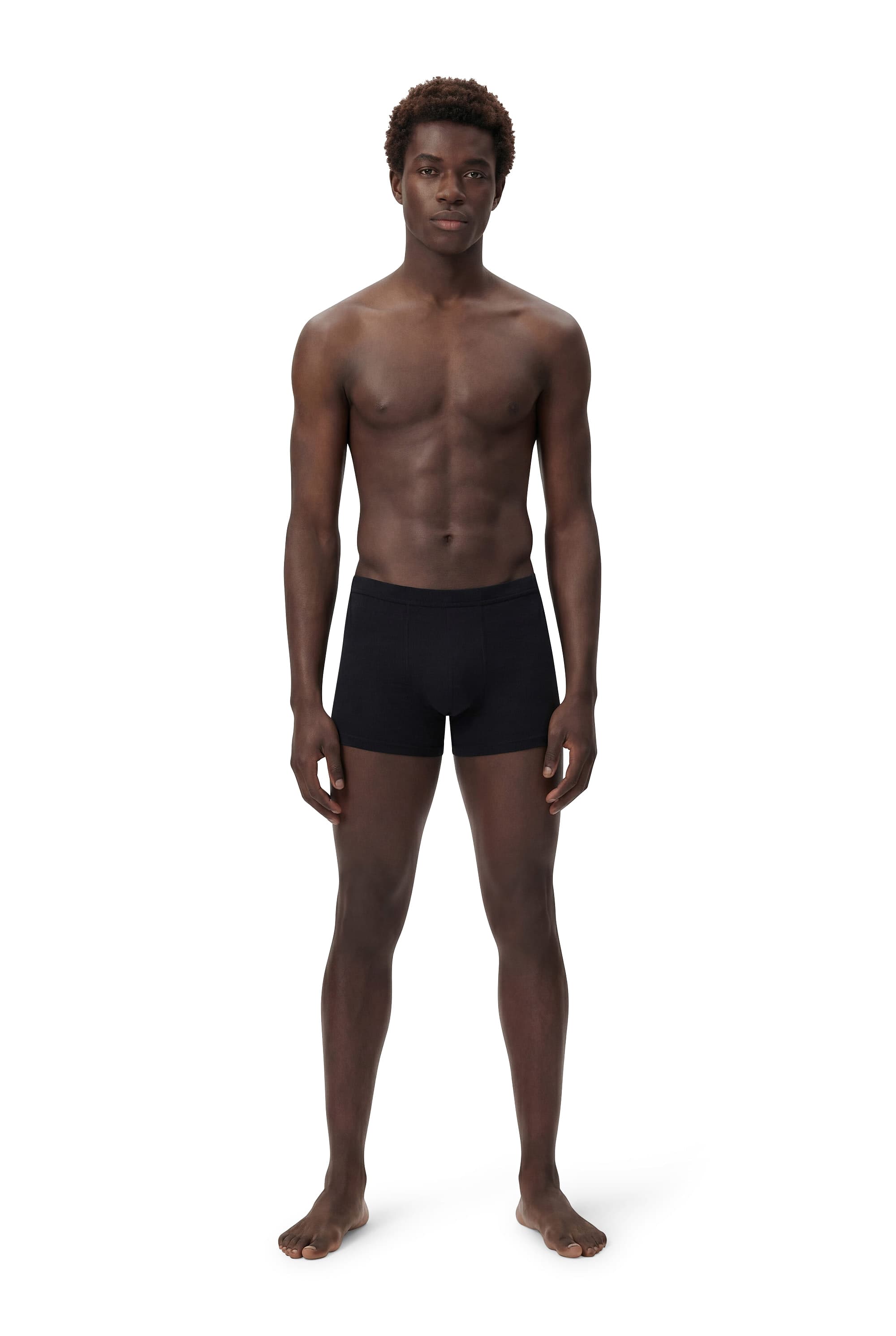 Modello AI Zara — shooting di moda e-commerce generato da Imooge (Paris)